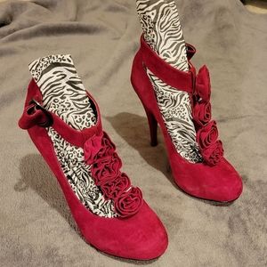 Steve Madden suede shoes